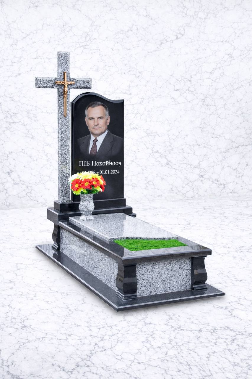 Одинарний гранітний пам'ятник з хрестом